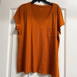 Garnet Hill Women's Rust V-Neck Tee